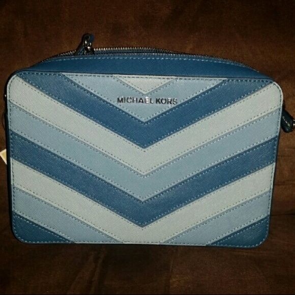 💗MK Jet Set Chevron Blue - Picture 3 of 5